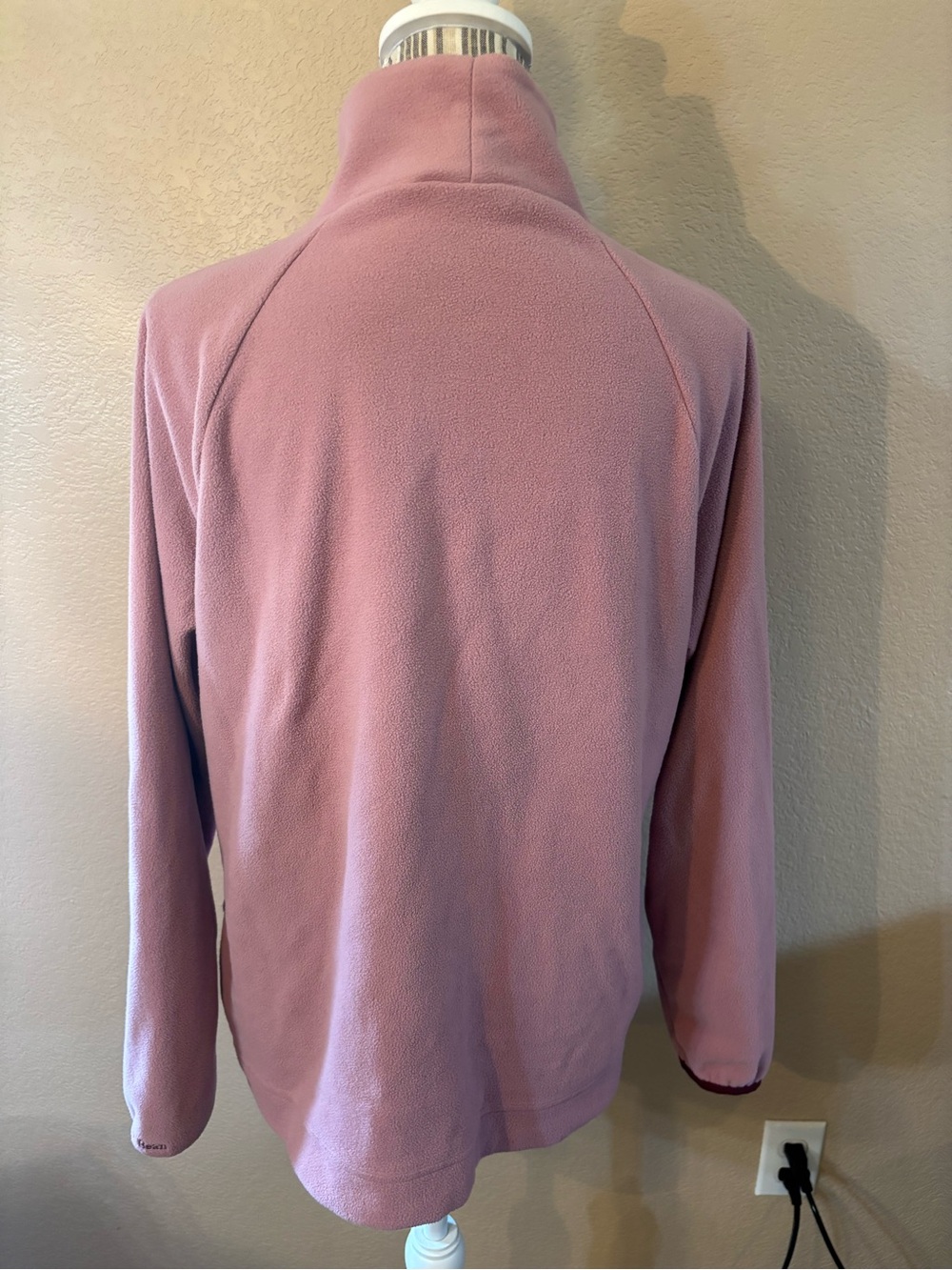 L.L. Bean Fleece Pullover Large 2-Tone Burgundy Trim Cozy Repreve Polyester Soft - Picture 7 of 16